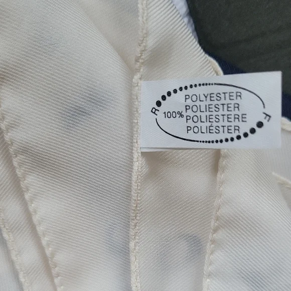 Vintage Made In Italy Paris Themed Navi Blue and Cream Square Scarf Size 33×34 - Picture 6 of 7